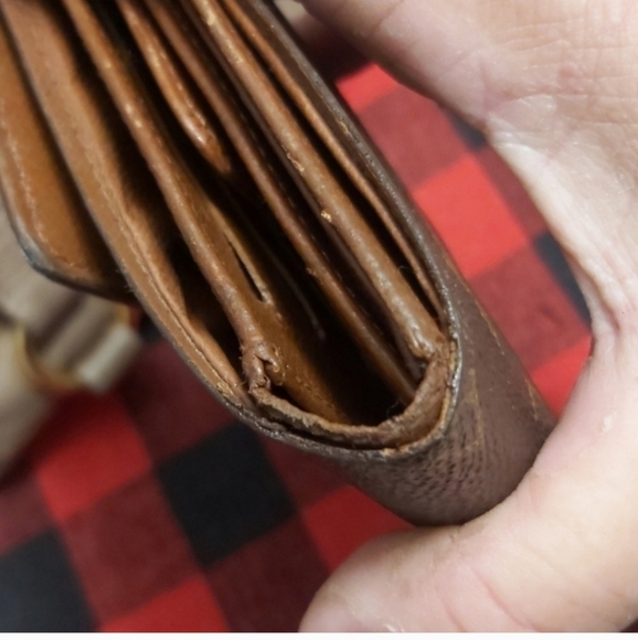 Louis Vuitton Monogram Tresor Wallet - Picture 4 of 14